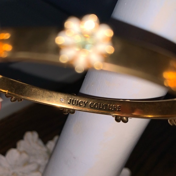 Juicy couture gold and white enamel daisy bangle - Picture 3 of 6